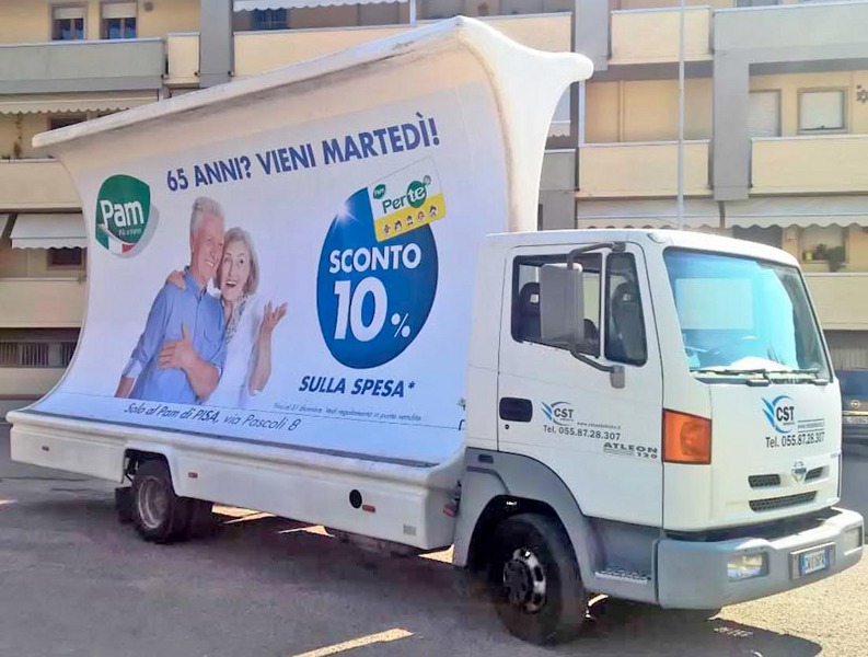 I camion-vela raggiungono sempre la massima visibilità del tuo messaggio