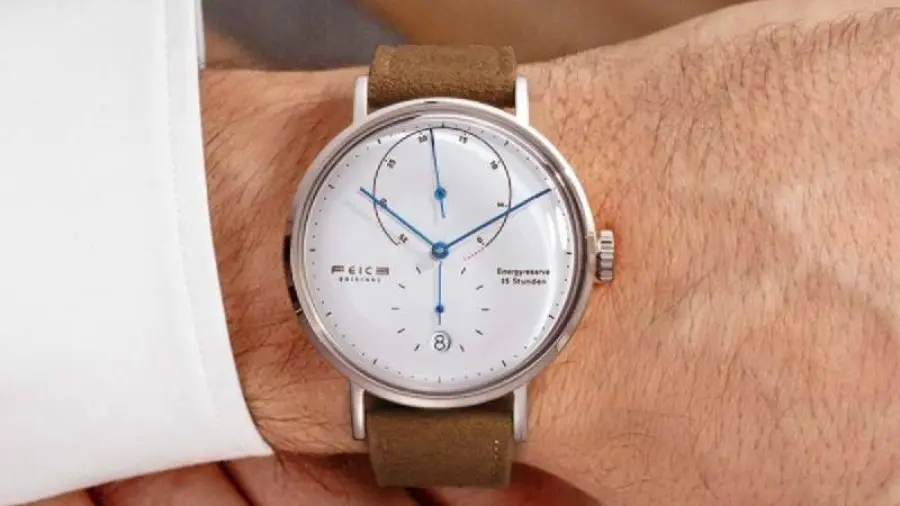 Cerchi un orologio dallo stile Bauhaus economico? Ecco la nostra scelta