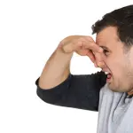 Feci maleodoranti: cause comuni e come contrastarle