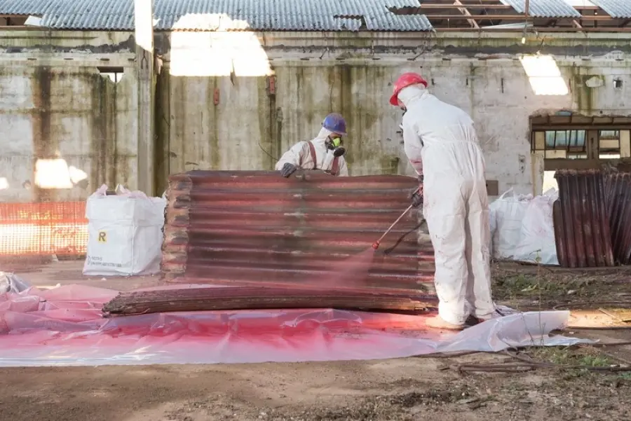 Tetto in Eternit? Procedi con la bonifica