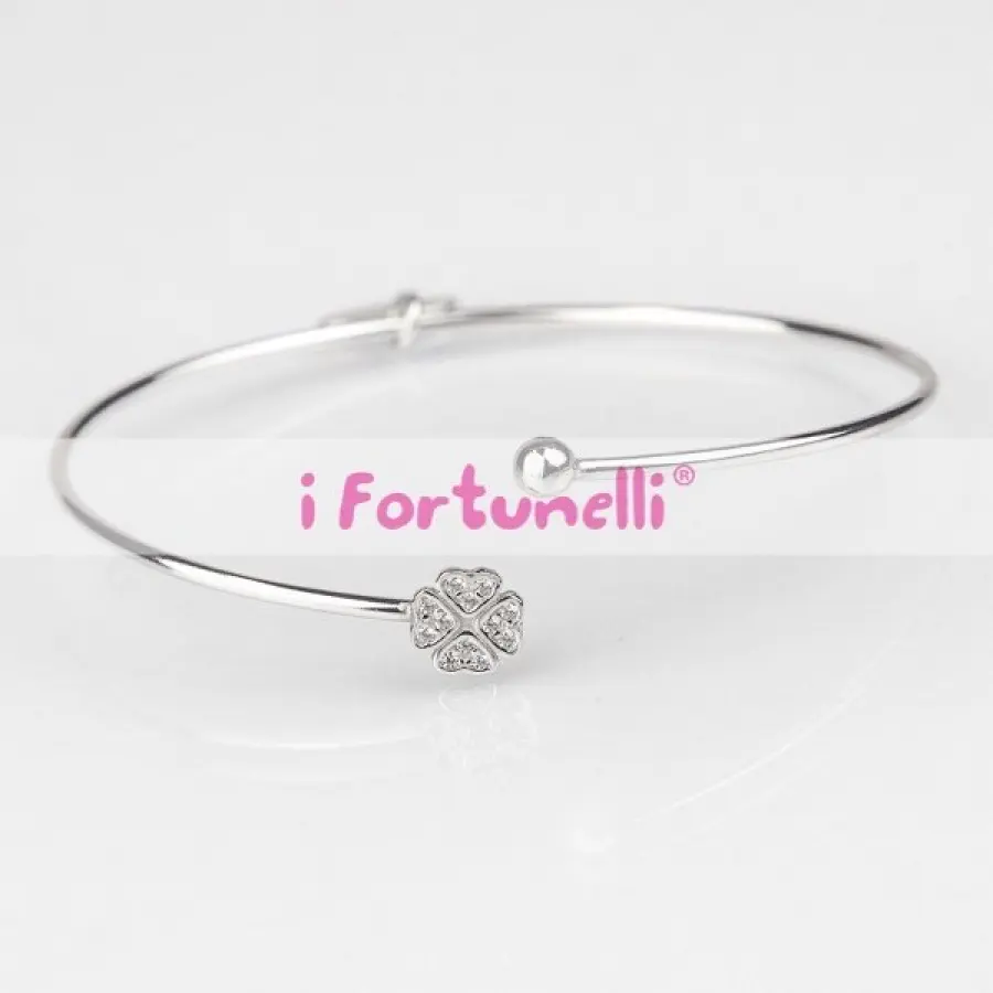 Si possono acquistare bracciali in argento online?