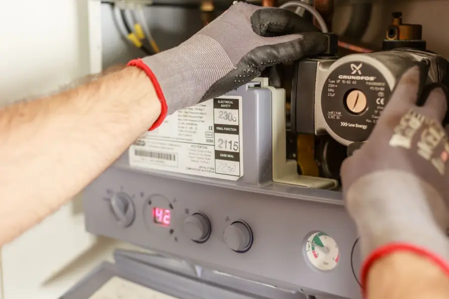 Caldaia in blocco: come riconoscere i guasti più comuni prima di chiamare il tecnico