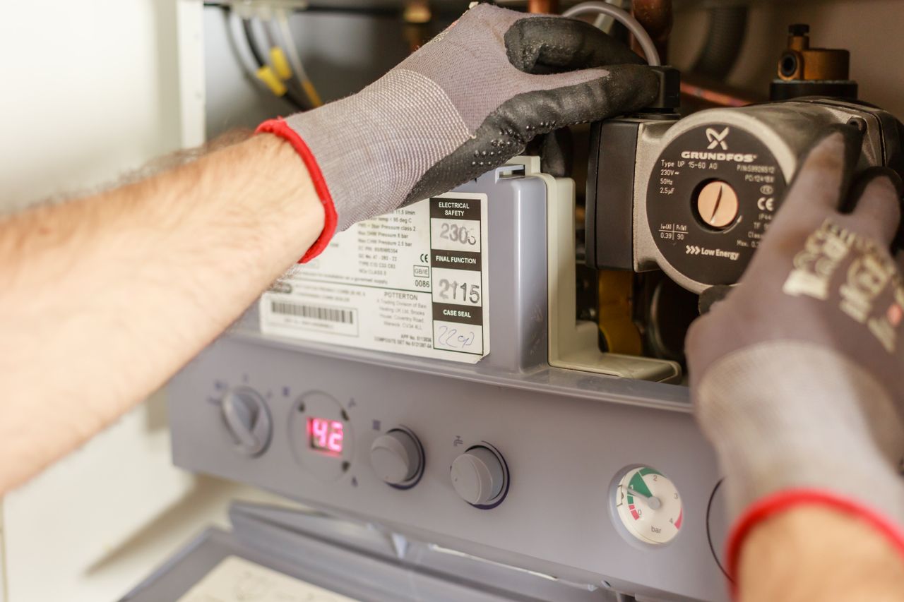 Caldaia in blocco: come riconoscere i guasti più comuni prima di chiamare il tecnico